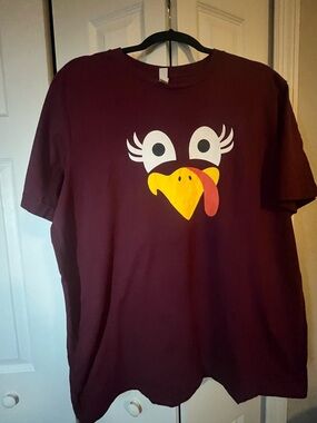 Women’s burgundy Thanksgiving turkey t-shirt size XL